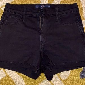 HOLLISTER high waisted black shorts